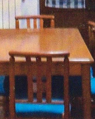 Tavolo in legno di quercia  e sei sedie
