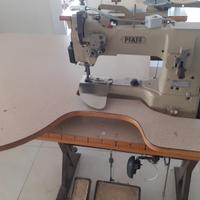 Macchina attaccamaniche semiautomatica