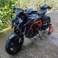 KTM Super Duke 1390 R Evo