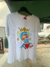 T-Shirt Bianca Dipinta a Mano – / Donna conMasche