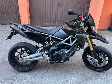 Aprilia Dorsoduro 750 2011
