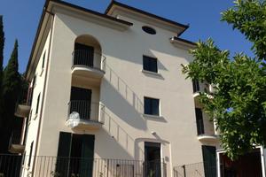 Appartamento vista lago, con due camere e garage