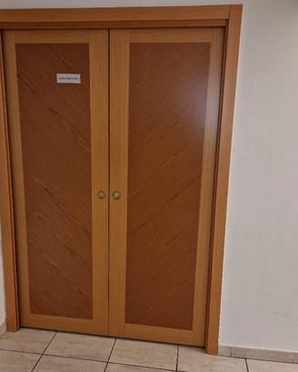 Porta scorrevole a 2 ante + scrigno 