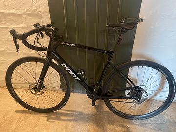 giant defy 2018 in condizioni perfette come nuova