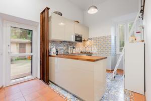 Torrino - Trilocale con due posti auto