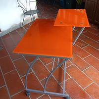 Scrivania per computer.