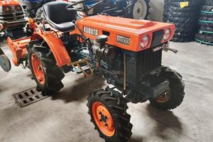 TRATTORE - KUBOTA B-5000 - CON FRESA ORIGINALE 90 