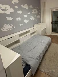 Letto Singolo con Pratico Mobile Contenitore