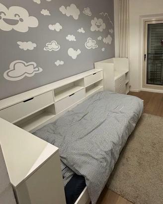 Letto Singolo con Pratico Mobile Contenitore
