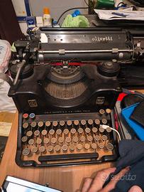 Macchina da scrivere Olivetti M40