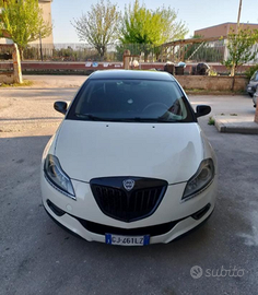 Lancia delta (ORO) 1.6cc 120 cv