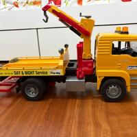 Camion carro attrezzi bruder