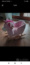 Dondolo unicorno 
