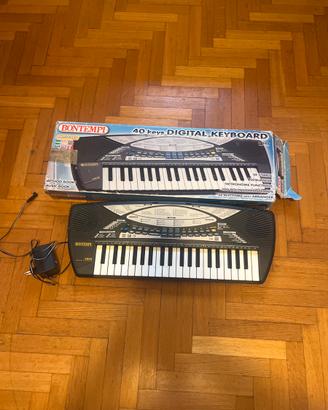 Pianola con presa elettrica