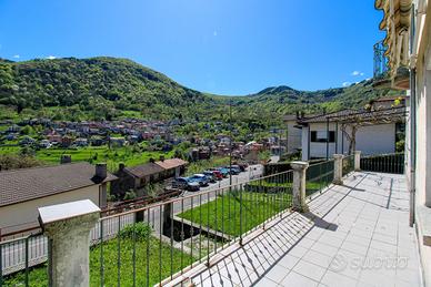 Casa Indipendente Schignano [Cod. rif 3143189VRG]