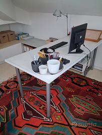 tavoli ampi Ikea diverse misure. 