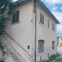 Appartamento + più locale commerciale