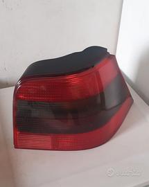 FANALE POSTERIORE DX GOLF 4