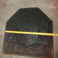 Piastra per camino antica