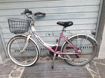 bicicletta da ragazza