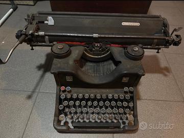 Macchina da scrivere Vintage Olvetti M40