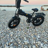 Engwe EP-2 con acceleratore