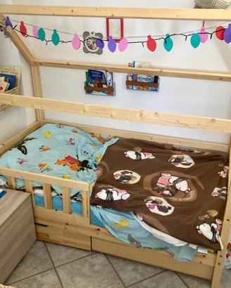 letto per bambini a forma di casetta