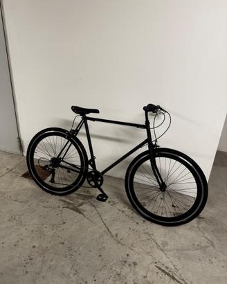 City bike total black