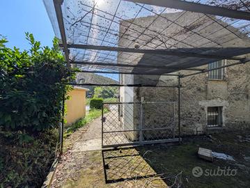 CASA SEMINDIPENDENTE A CASARZA LIGURE