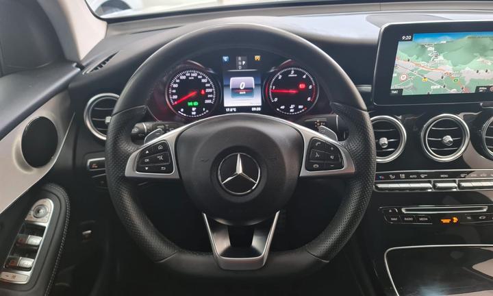 MERCEDES BENZ AMG GLC 250D 4MATIC  PREMIUM