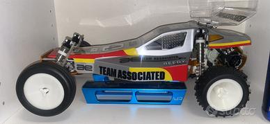 Associated rc 10 gold pan nuova