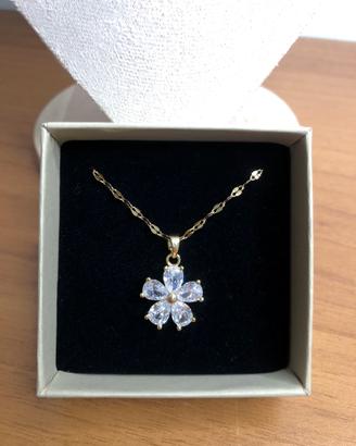 Collana a forma di fiore