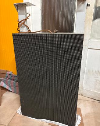 Insegna led a bandiera programmabile
