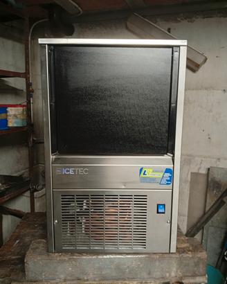 Macchina Fabbricatore Ghiaccio Icetech 25 kg