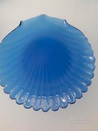 Piatti in vetro blu