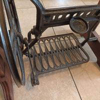 Supporto per macchina da cucire