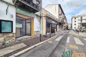 Locale commerciale - Fondi