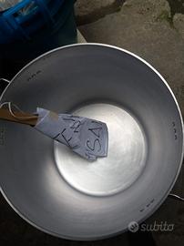 Pentolone in alluminio per passata pomodori 