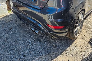 paraurti posteriore con estrattore st look 