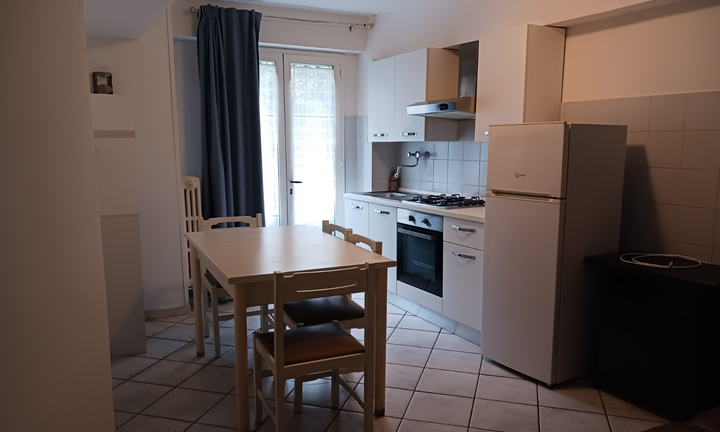 Piccolo bilocale Via Maggini