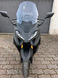 Tmax 560 tech max