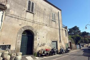 CASA SEMINDIPENDENTE A PIANO DI SORRENTO