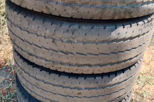 gomme 225/75/16 CP Continental 