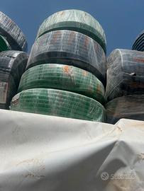 Stuco per cartongso e tubo per impianto