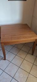 Tavolo in legno 