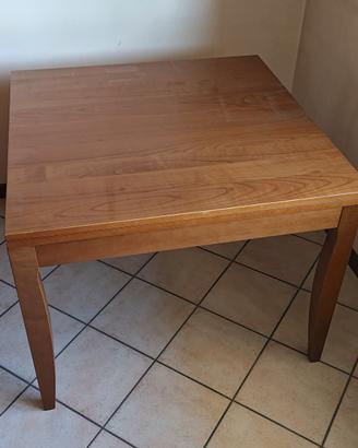 Tavolo in legno 