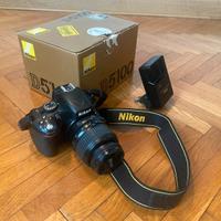Nikon D5100 con obiettivo 18-55mm