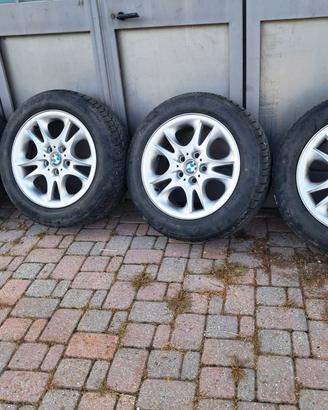 Cerchi originali BMW X3 con gomme invernali