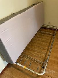 materasso ikea e rete con gambe pieghevoli