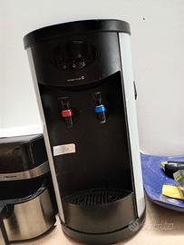 distributore acqua fredda e calda